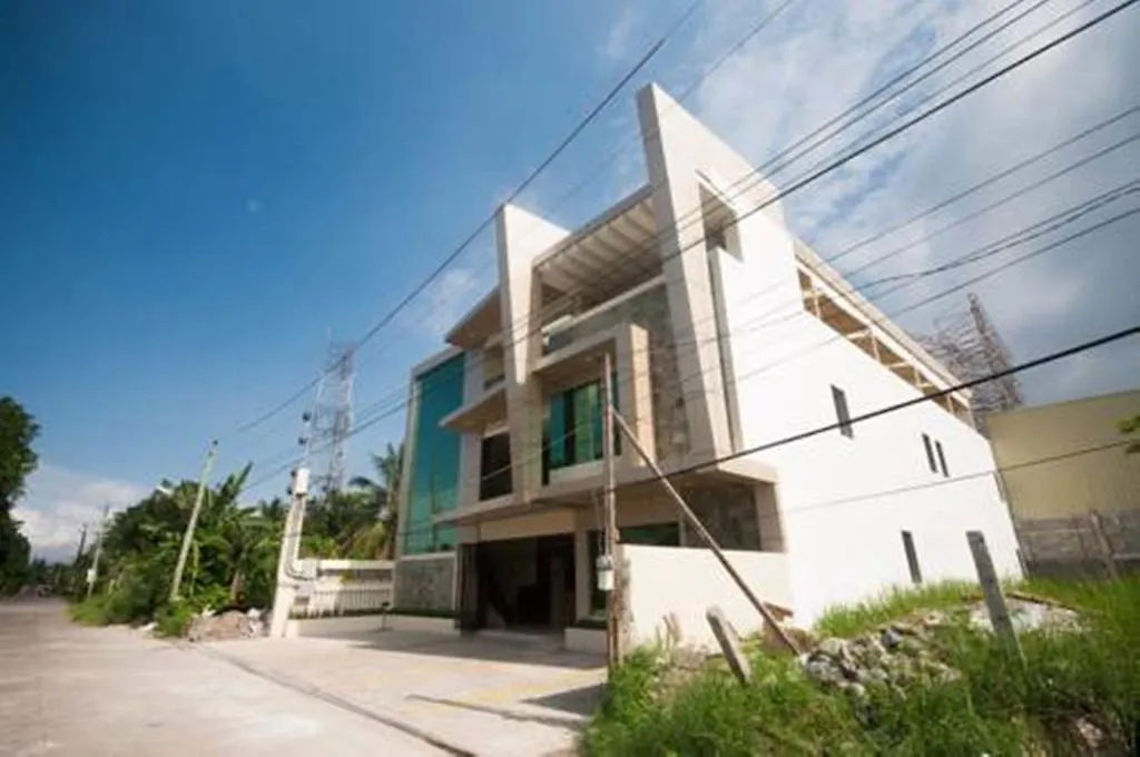 Nf Suites Davao Apartment